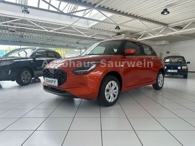 Nouă Suzuki Swift Club 83 CP (61 kW) 2025 Portocaliu Hatchback