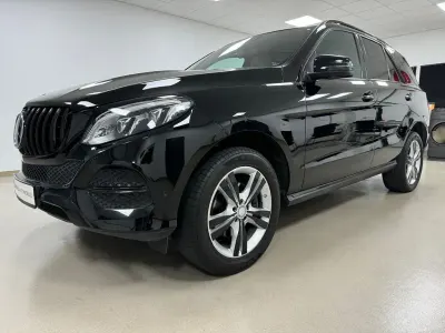 Gebraucht Mercedes GLE250 204 PS (150 kW) 2015 Schwarz  unilack SUV