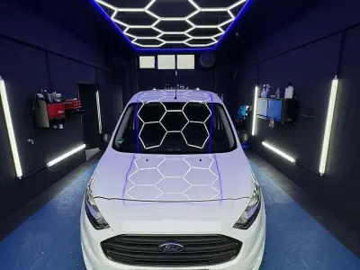 Gebraucht Ford Tourneo Ambiente 101 PS (74 kW) 2019 Kombi