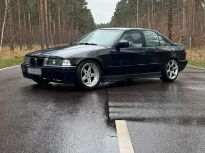 Occasion BMW 323 170 ch (125 kW) 1996 Bleue Berline