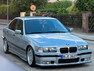 gebraucht BMW 323 