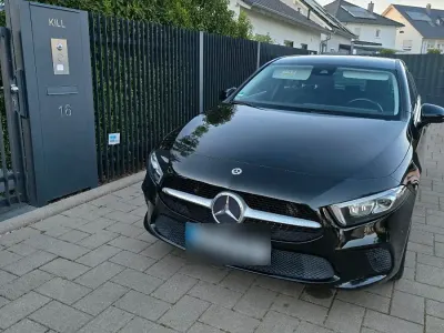 Second-hand Mercedes A200 163 CP (119 kW) 2018 Negru Hatchback