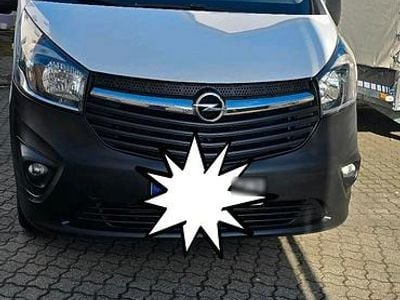 Second-hand Opel Vivaro 120 CP (88 kW) 2018 Alb Monovolum