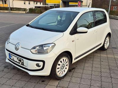 Weiß Gebraucht 2015 VW up! CLUB Kleinwagen | 6.500 € (Fairer Preis)