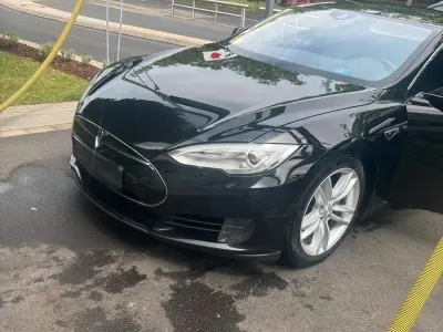Gebraucht Tesla Model S 236 kW (322 PS) 2016 Schwarz Kleinwagen