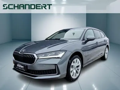Neu Skoda Superb Selection 150 PS (110 kW) 2026 Graphitegrau metallic Kombi