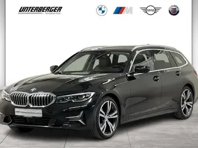 Gebraucht BMW 320 Luxury Line 190 PS (139 kW) 2022 Saphirschwarz Kombi
