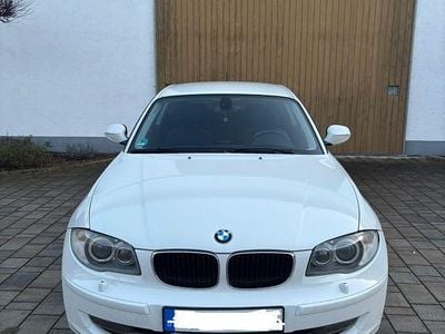 Gebraucht BMW 118 143 PS (105 kW) 2010 Weiß Kleinwagen