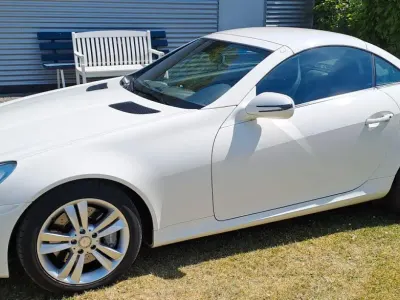 Gebraucht Mercedes SLK350 305 PS (224 kW) 2009 Weiß Cabrio