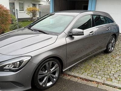 Gebraucht Mercedes CLA200 Shooting Brake 156 PS (114 kW) 2018 Grau Kombi