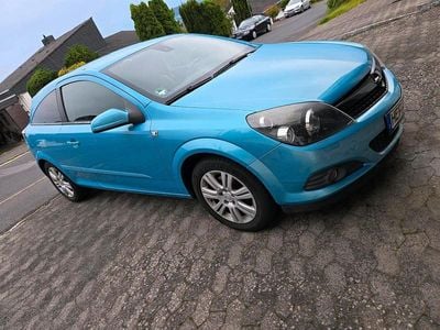 Opel Astra GTC