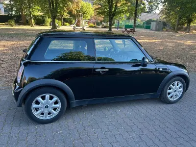 Gebraucht Mini ONE 90 PS (66 kW) 2003 Schwarz Kleinwagen