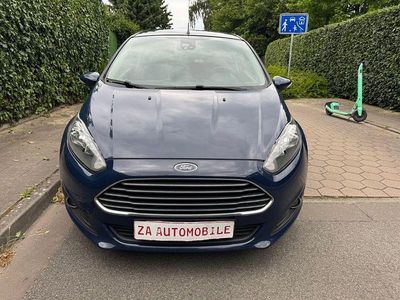Gebraucht Ford Fiesta Trend 75 PS (55 kW) 2013 Blau Kleinwagen