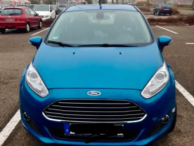 Gebraucht Ford Fiesta Titanium 55 PS (40 kW) 2013 Blau Kleinwagen