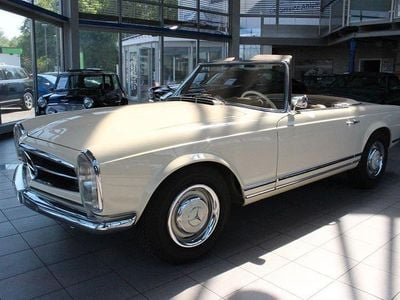 Gebraucht Mercedes 250 170 PS (125 kW) 1967 Beige Cabrio