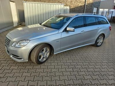 Second-hand Mercedes 220 170 CP (125 kW) 2011 Gri Break
