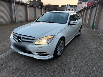 Gebraucht Mercedes 200 AMG 136 PS (100 kW) 2011 Weiß Limousine