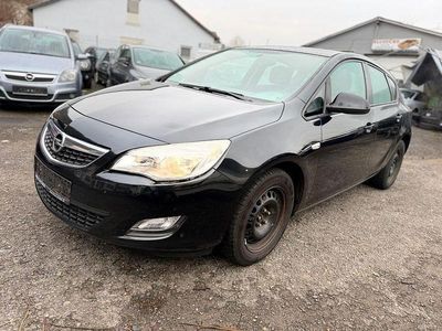 Gebraucht Opel Astra Edition 120 PS (88 kW) 2012 Schwarz Limousine
