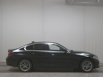 Gebraucht BMW 330e Sport Line 252 PS (185 kW) 2020 Schwarz Limousine