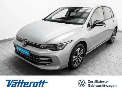 Gebraucht VW Golf VIII 150 PS (110 kW) 2025 Dolomit silber Limousine
