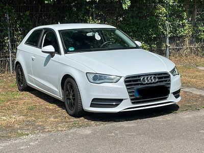 Gebraucht Audi A3 Design 122 PS (89 kW) 2014 Weiß Limousine