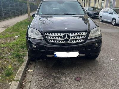 Gebraucht Mercedes ML320 224 PS (164 kW) 2007 Schwarz SUV