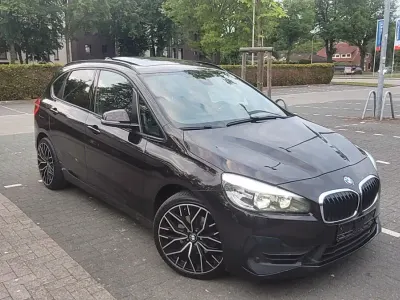 Gebraucht BMW 220 Active Tourer 190 PS (139 kW) 2019 Braun Van / Kleinbus