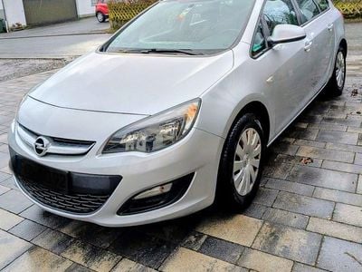 Gebraucht Opel Astra S 110 PS (80 kW) 2014 Silber Kombi