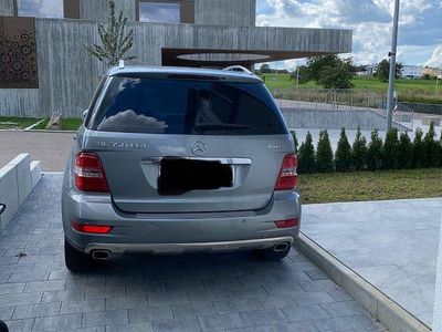 Gebraucht Mercedes ML350 231 PS (169 kW) 2010 Grau SUV