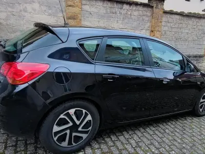 Brugt Opel Astra Sport 180 HK (132 kW) 2010 Sort Sedan