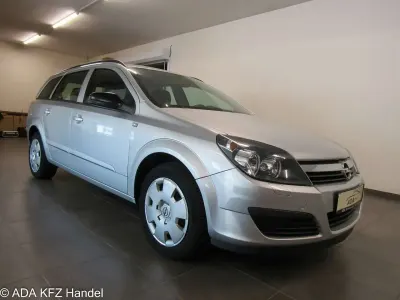 Gebraucht Opel Astra Edition 90 PS (66 kW) 2006 Starsilber/silver iii Kombi