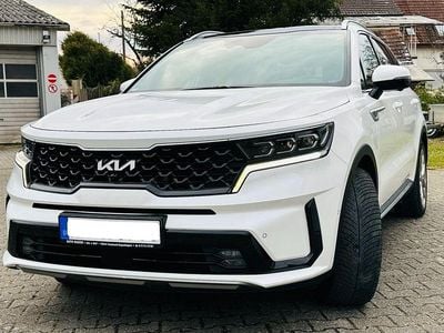 Weiß Gebraucht 2022 Kia Sorento Platinum SUV | 41.500 € (Etwas zu teuer)