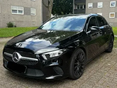 Gebraucht Mercedes A180 136 PS (100 kW) 2020 Schwarz Limousine