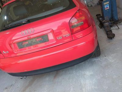 Rot Gebraucht 2001 Audi A3 Limousine | 800 € (Fairer Preis)