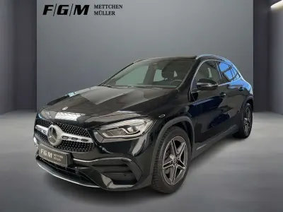 Gebraucht Mercedes GLA250 AMG line 224 PS (164 kW) 2021 Metalliclack kosmosschwarz SUV