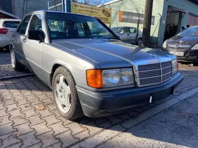 Brugt Mercedes 190 109 HK (80 kW) 1991 Grå Sedan