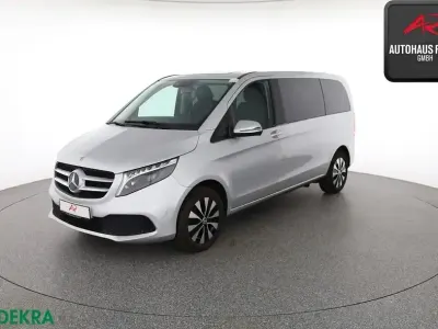 Second-hand Mercedes V220 163 CP (119 kW) 2022 Argintiu Monovolum