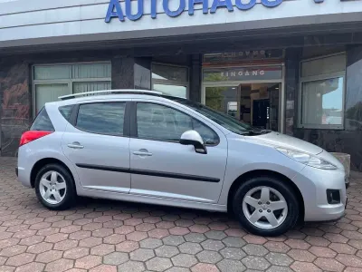 Gebraucht Peugeot 207 Urban Move 95 PS (69 kW) 2010 Grau Kombi