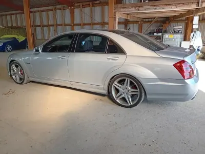 Używany Mercedes S500L 387 KM (284 kW) 2007 Srebrny Sedan/Limuzyna