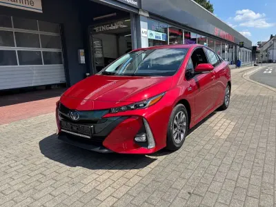 Gebraucht Toyota Prius Plug-in Hybrid Comfort 98 PS (72 kW) 2018 Rot Kleinwagen