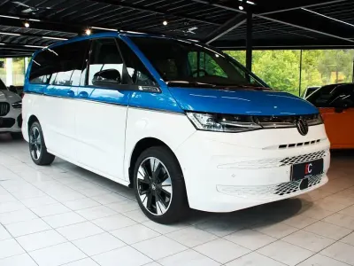Gebraucht VW Multivan Style 150 PS (110 kW) 2023 Blau Van / Kleinbus