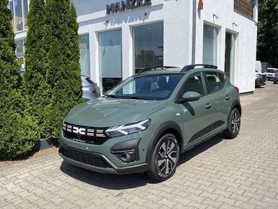 Neu Dacia Sandero Expression 101 PS (74 kW) 2025 Grün Kleinwagen