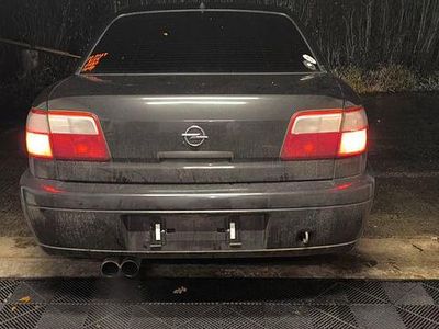 Second-hand Opel Omega 211 CP (155 kW) 2000 Negru Berlinǎ
