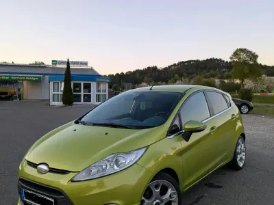 Usata Ford Fiesta ST-Line 90 CV (66 kW) 2009 Verde Utilitaria