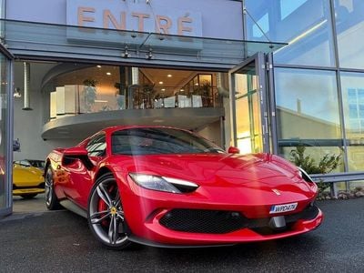 Usata Ferrari 296 829 CV (609 kW) 2024 Rosso Cabrio