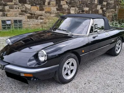 Gebraucht Alfa Romeo Spider 103 PS (75 kW) 1988 Schwarz Cabrio