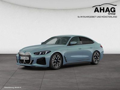 Second-hand BMW i4 Sport Line 250 kW (340 CP) 2025 Verde Berlinǎ