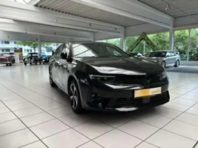 Usata Opel Astra 131 CV (96 kW) 2024 Nero Utilitaria