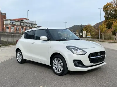 Occasion Suzuki Swift Comfort 83 ch (61 kW) 2024 Blanc Citadine
