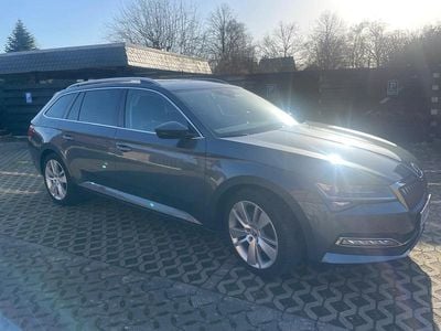 Gebraucht Skoda Superb Style 150 PS (110 kW) 2019 Grau Kombi